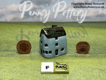 Miniature Ceramic VIP Houses. Exclusive Design Cariations of Artist Penny Howarth's Classic Mini Collectables. - Image 7