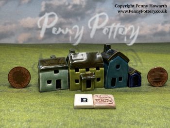 Special Sets of 3 Miniature Ceramic Houses. Exclusive Design Variations of Artist Penny Howarth's Classic Mini Collectables. - Image 4